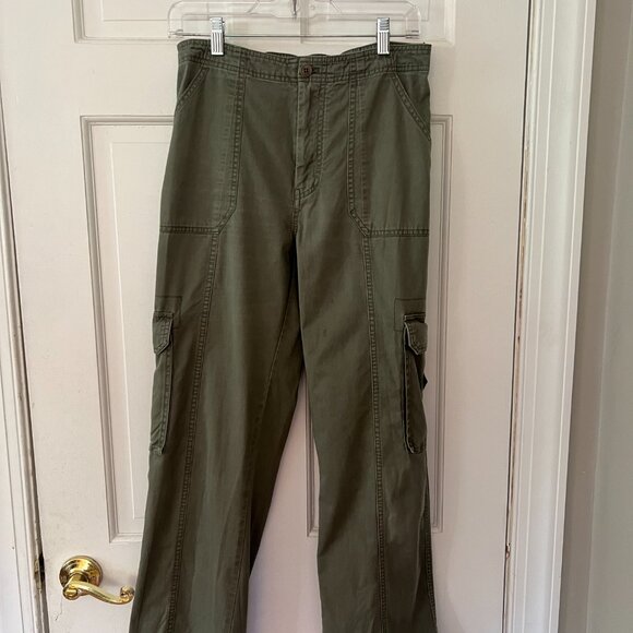 Abercrombie Relaxed Cargo Pant - Olive - Picture 7 of 9